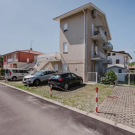 アパート Bassano *